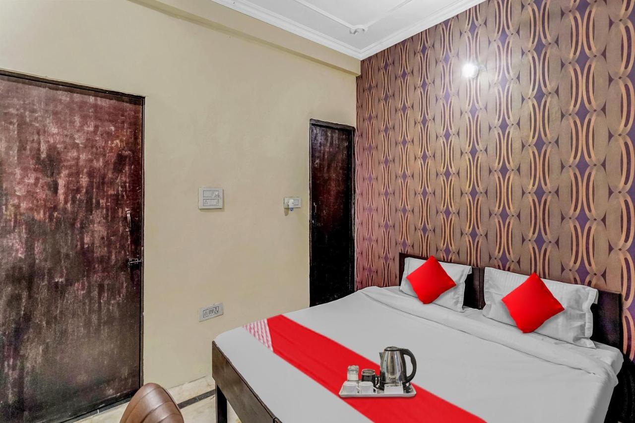 Hotel Oyo Flagship 70209 Alpha One Greater Noida Zewnętrze zdjęcie