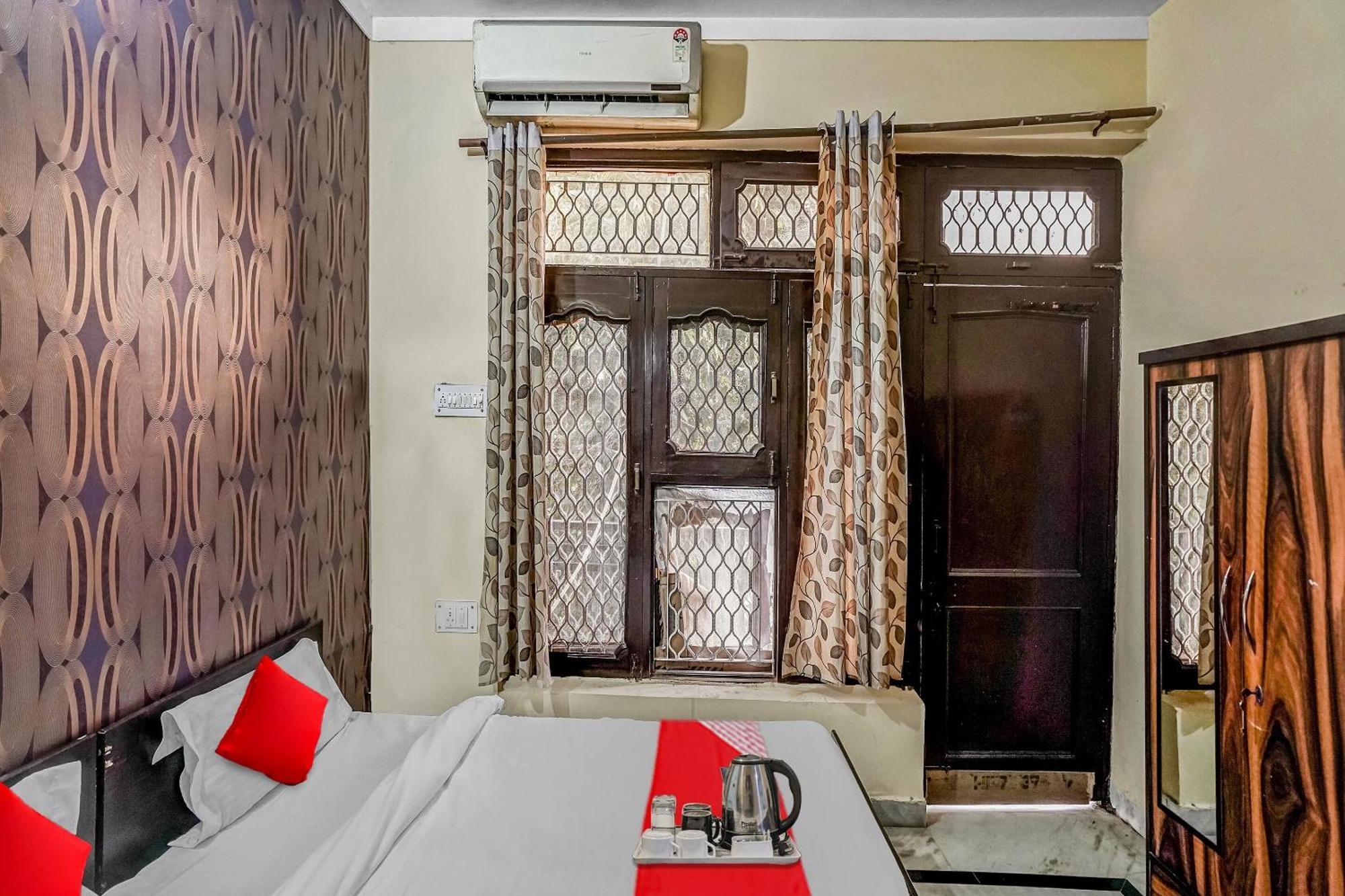 Hotel Oyo Flagship 70209 Alpha One Greater Noida Zewnętrze zdjęcie